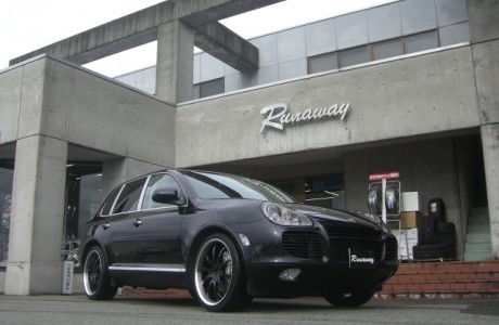 PORSCHE CAYENNE ポルシェ　カイエン