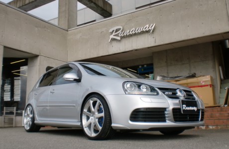 VW GOLF5 R32