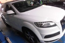 AUDI アウディ Q7 BELLOF HID&フォグLED、レースチップ装着！！