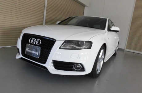 AUDI アウディ A4 B8(8K)RSフロントグリル&ブレーキパッド&クルーズコントロール&ドライブセレクト