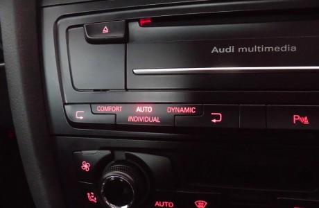 AUDI アウディ A4 B8 2,0TFSI QUATTRO 純正アウディドライブセレクト装着！！