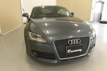 アウディ AUDI TT 8J TTRS　PLUS　フロントラジエーターグリル装着！！