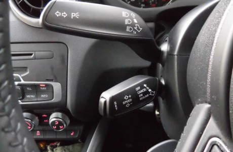 AUDI　アウディ A1 純正クルーズコントロール装着！！