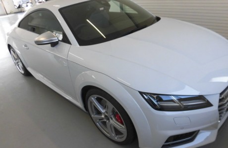 New アウディ AUDI TTS 8S(FV) 純正アームレスト&ヘッドライトプロテクションフィルム&デイライトコーディング