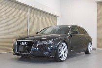 アウディ AUDI A4 B8/8K RSスタイルフロントグリル装着！！