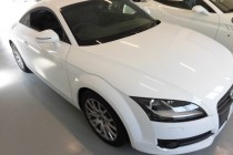 AUDI アウディ TT 8J 2,0TFSI LEDデイライト付きヘッドライト＆ユピテル Z810DR＆純正ライセンスLED装着！！