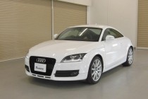 AUDI アウディ TT 8J TTSヘッドライト&TTRSフロントグリル装着！！
