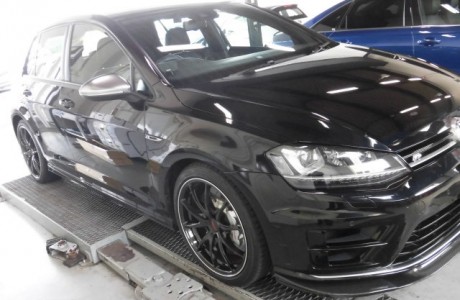 VW GOLF-R ゴルフーR MK7 APR ECUチューニング Stage1インストール！！