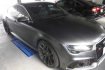 アウディ AUDI RS7 C7.5 スポーツバック EVENTURI製（イヴェンチュリ）カーボンインテークシステム&034MotorSport ドライブトレインマウントインサートパッケージ装着！！