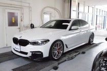 BMW G30 530i 低ダストブレーキパッド取り付け！！！