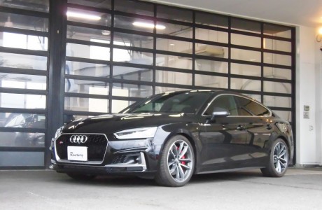 AUDI アウディ S5 B9 スポーツバック RSスタイルフロントグリル＆H＆Ｒダウンサスペンション装着！！