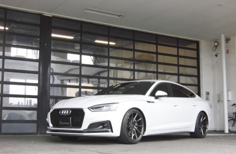 AUDI アウディ A5 スポーツバック B9 45TFSI QUATTRO S-LINE KW HAS＆VOSSEN CVT 19インチ装着！！