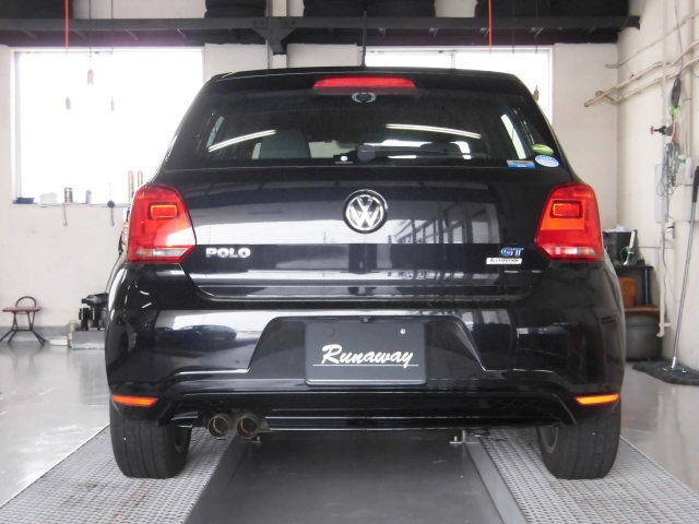 VW POLO ポロ 6C ブルーGT POLO-R WRCフロントバンパーセット＆リアディフューザー取り付け！！ | ランナウェイ