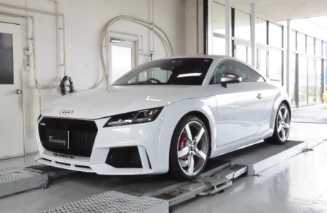 AUDI アウディ TTRS 8S クーペ  純正アームレストキット取り付け！！