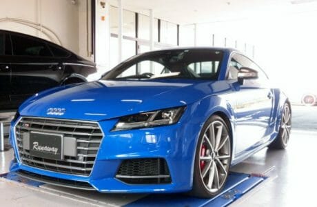 AUDI アウディ TTS 8S(FV) クーペ add performance製 フロントリップスポイラー取り付け！！