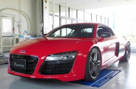 AUDI アウディ R8 Typ42 V8 フェイスリフト 後期 クーペ IPE イノテック エギゾースト可変バルブ付きマフラー取り付け！！