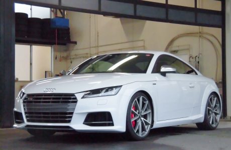 AUDI アウディ TT 8S TTS純正エアロキット＆US純正 TTS フロントグリル＆TTS純正エンジンカバー＆REMUS レムス マフラー取り付け！！