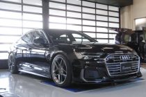 AUDI アウディ A6 C8 45TFSI RST オーダーメイドステアリング取り付け！！