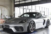 ポルシェ PORSCHE 718 ケイマン GT4 RST カーボンステアリング取り付け！！