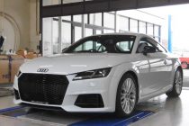 AUDI アウディ TT 8S 2.0T QUATTRO RSスタイルフロントグリルセット＆ブラックドアミラーハウジング取り付け！！