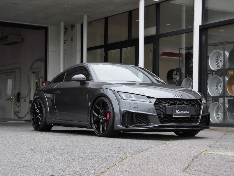 AUDI アウディ TTS 8S クーペ VOSSEN ヴォッセ HF-5 20インチ タイヤ