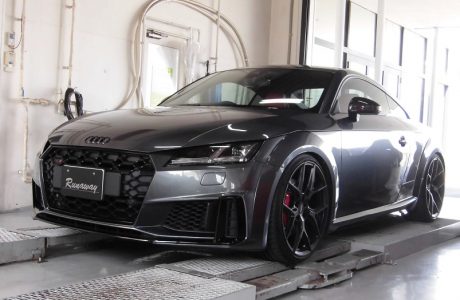 AUDI アウディ TTS 8S Fr 後期 S-LINE クーペ REMUS レムス特注マフラーセット取り付け！！