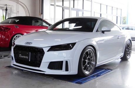 AUDI アウディ TT 8S 40TFSI クーペ REMUS レムス マフラー取り付け！！