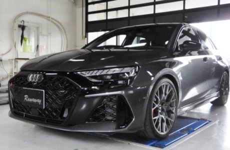 AUDI アウディ RS3 8Y.5 後期 スポーツバック ARMYTRIX アーミートリックス OPFストレート付きダウンパイプ取り付け！！