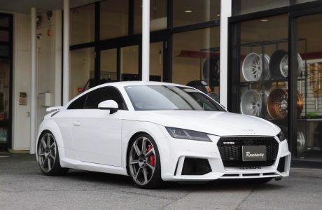 AUDI アウディ TTRS 8S クーペ KW V3 車高調キット取り付け＆APR ECUチューニング STAGE1インストール！！